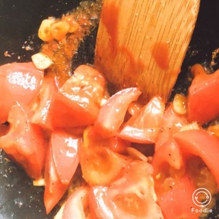  番茄炒口菇 第8步