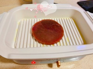  菌菇酱煎牛排（多功能电烤盘） 第2步