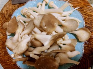  菌菇豆腐汤 第4步