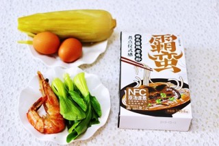  田头菇鸡汤时蔬海鲜米粉 第1步