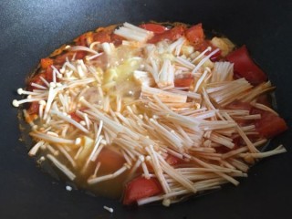  番茄金针菇豆腐汤 第4步