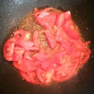  西红柿蘑菇汤 第1步