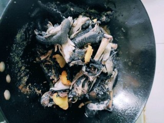  山药香菇乌鸡汤——营养美味 第5步
