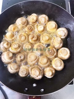  橄榄油煎蘑菇，简单味美！ 第5步