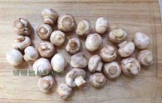  橄榄油煎蘑菇，简单味美！ 第1步