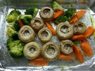  烤蔬菜蘑菇 第1步
