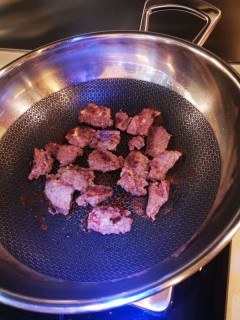  减脂首选，清爽不油腻→鸡腿菇炒牛肉 第16步