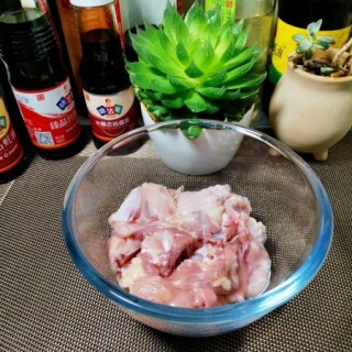  滑嫩多汁的香菇滑鸡饭，每吃一口都超满足！ 第1步