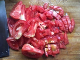  番茄金针菇疙瘩汤 第2步