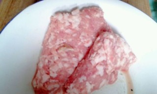  香菇~芹菜~猪肉饺子 第2步