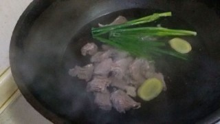  双菇牛腱（牛肉）汤（养生菜） 第6步