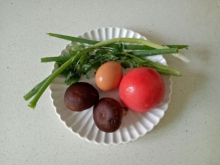  西红柿香菇汤 第1步