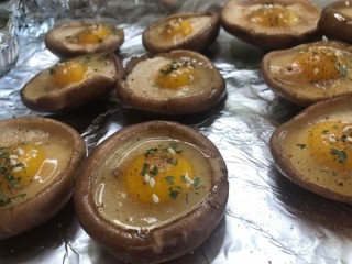  烤香菇鹌鹑蛋 第5步