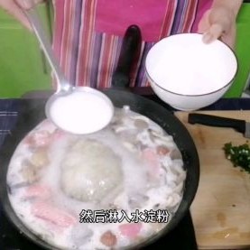  平菇丸子汤，既是月子餐，还是低卡减肥餐 第13步