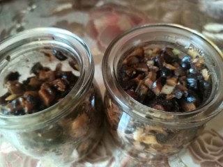  香菇豆豉酱 第6步