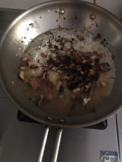  香菇腊肠糯米饭 第7步
