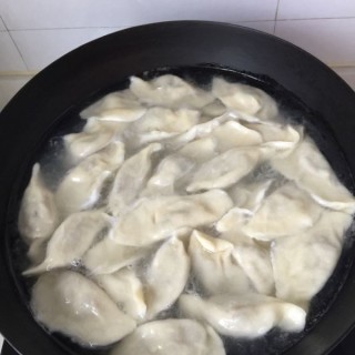  鸡肉香菇馅水饺 第8步