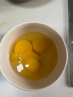  平菇炒鸡蛋 第1步