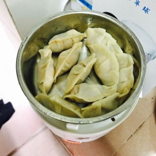  玉米胡萝卜香菇肉馅饺子 第6步