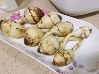  咖喱茨菇 第1步