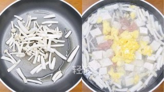  蟹味菇豆腐汤丨健康营养身体壮！！ 第4步